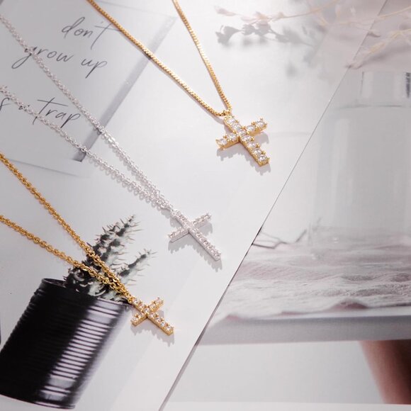 04 Simple Cross Necklace for Women's Plated Dainty Silver Small Cross Pendant - Picture 5 of 6